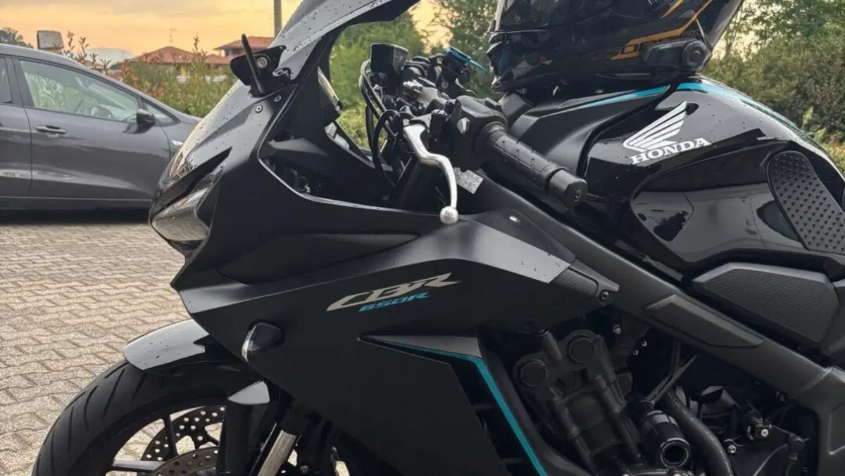 Honda CBR 650 R (2024 - 26)  (3)