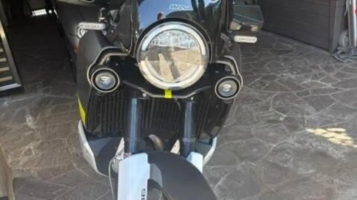 Husqvarna Norden 901 (2022 - 26)  (8)