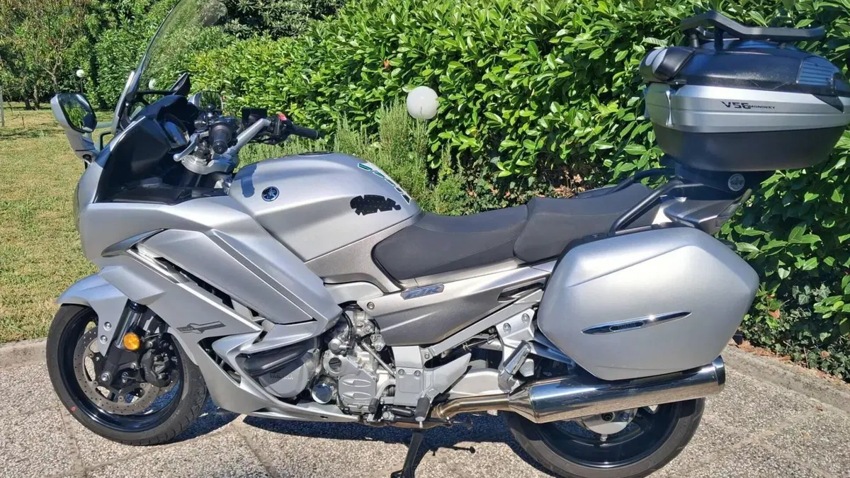 Yamaha FJR 1300 AE (2016 - 20)  (3)