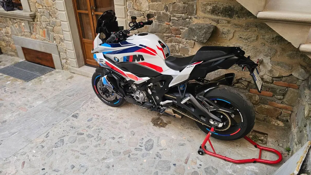 Bmw M 1000 XR (2024 - 27)  (4)