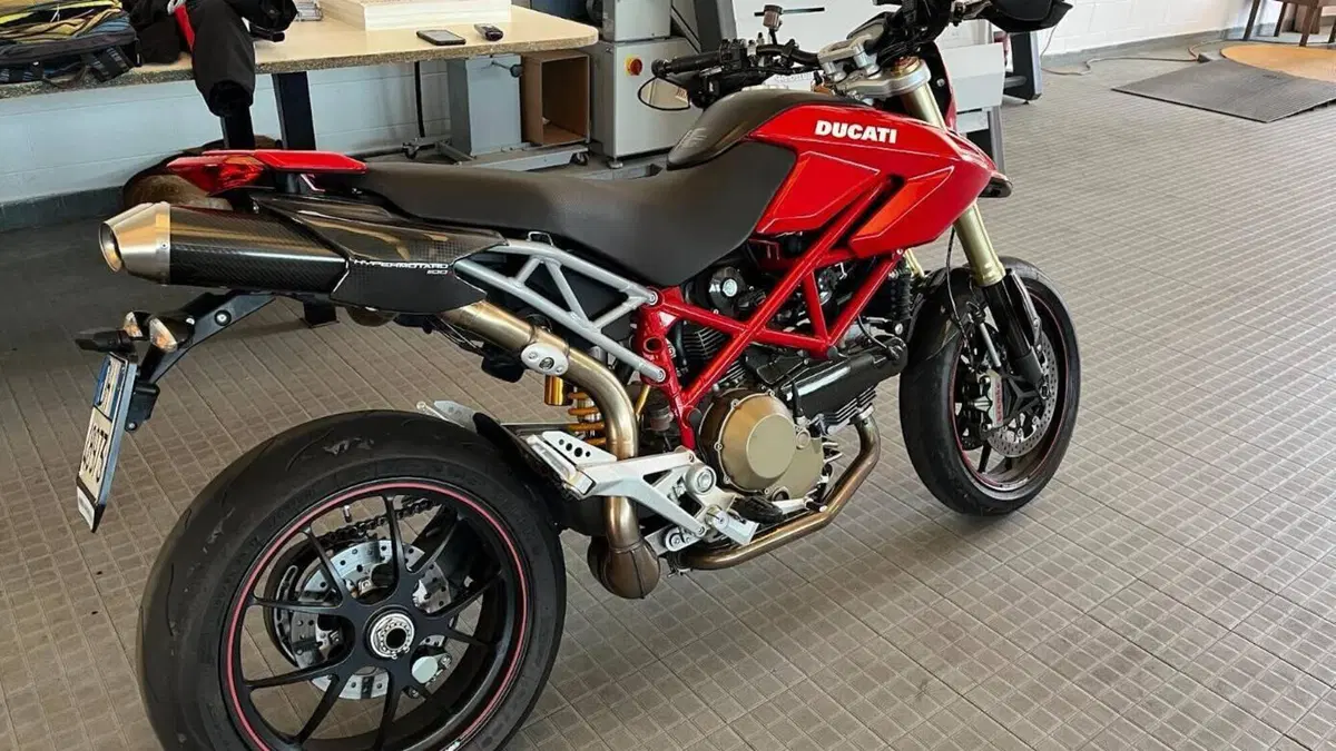 Ducati Hypermotard 1100 S (2007 - 09)  (4)