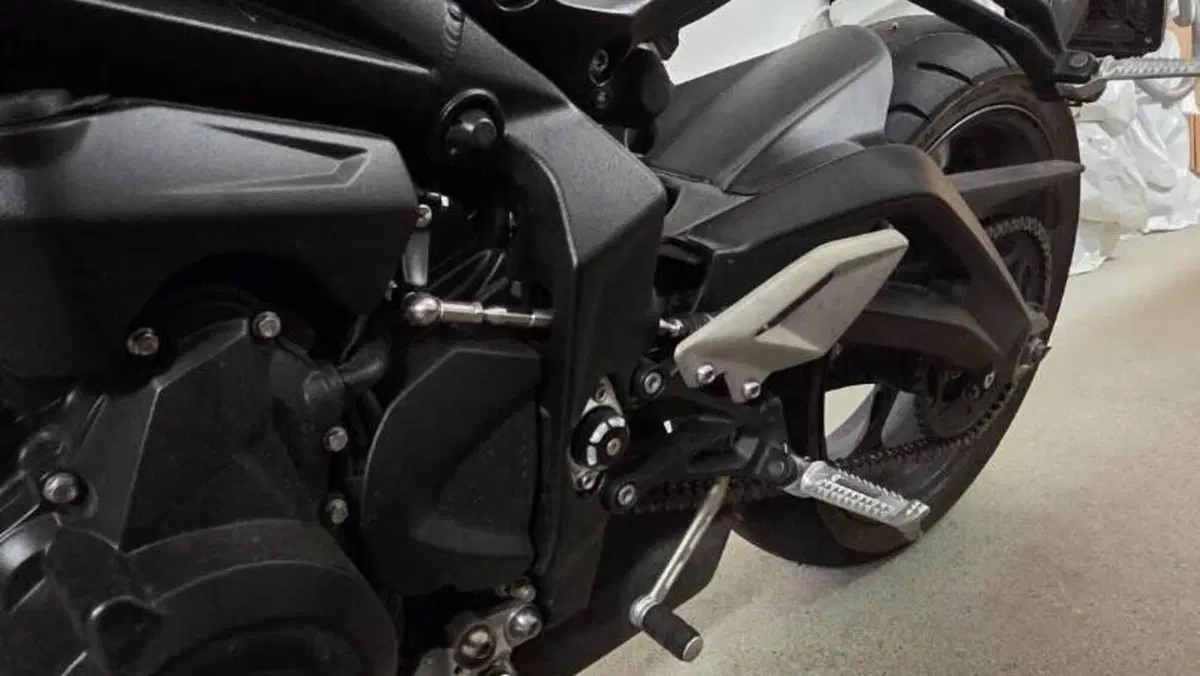 Triumph Street Triple 765 R (2023 - 26)  (4)
