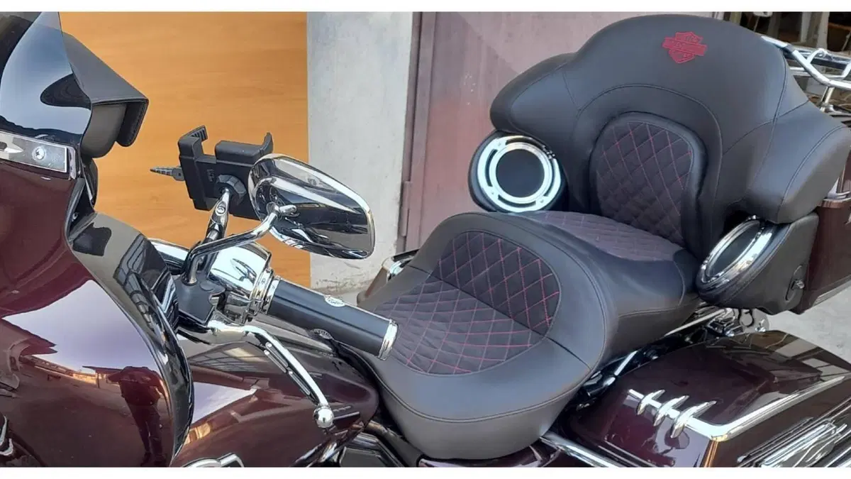 Harley-Davidson 1584 Electra Glide Ultra Classic (2008 - 13) - FLHTCU  (3)