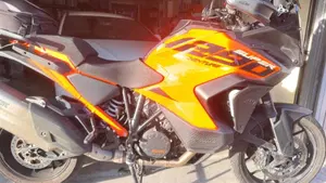 KTM 1290 Super Adventure S (2021 - 25)  (2)