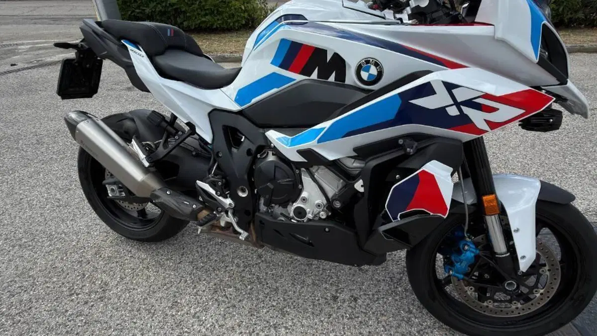 Bmw M 1000 XR (2024 - 27)  (2)