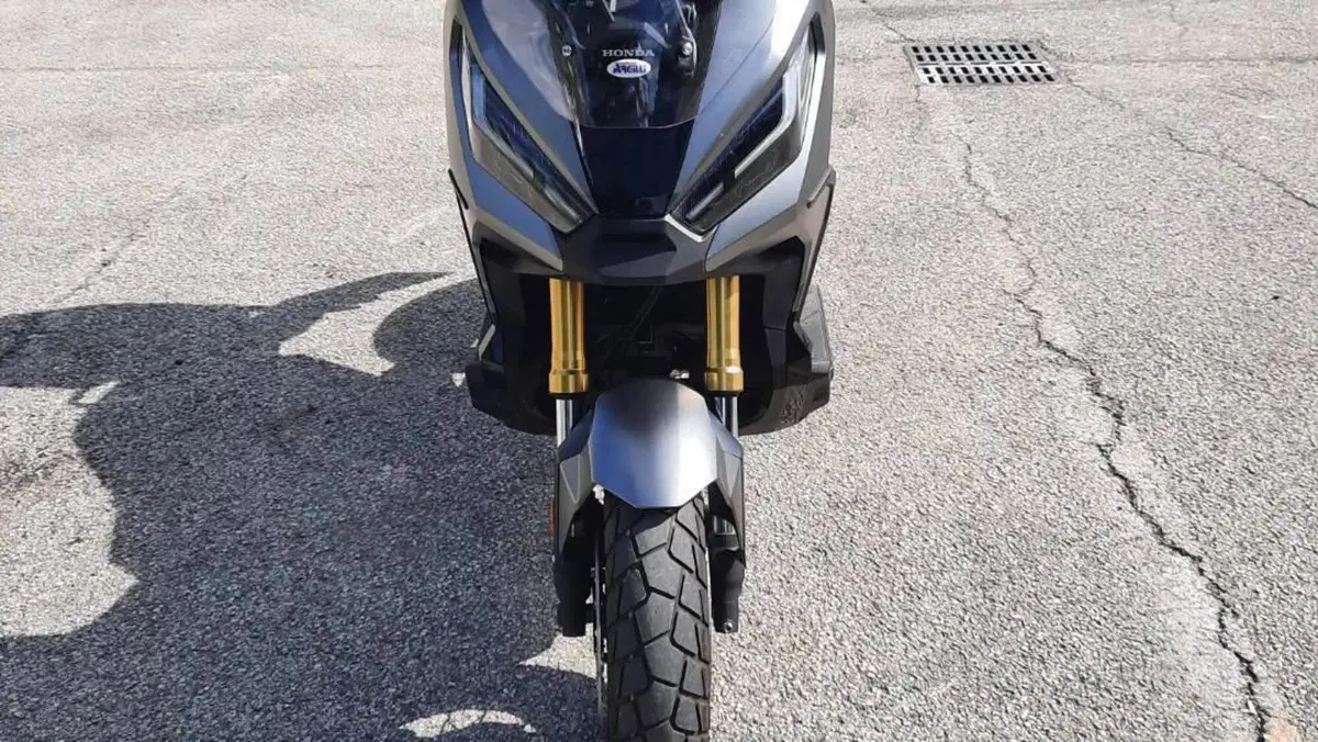 Honda X-ADV 750 DCT (2021 - 24)  (2)
