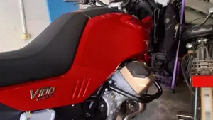 Moto Guzzi V100 Mandello (2022 - 24)  (5)