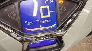 Honda SH 150i (2024 - 25)  (6)