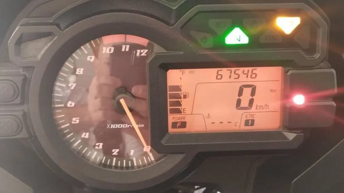 Kawasaki Versys 1000 Grand Tourer (2012 - 14)  (4)