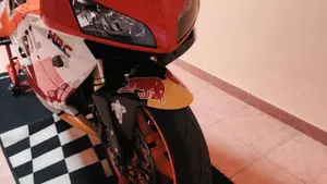 Honda CBR 600 RR (2005 - 06)  (4)
