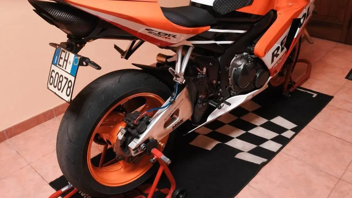 Honda CBR 600 RR (2005 - 06)  (7)