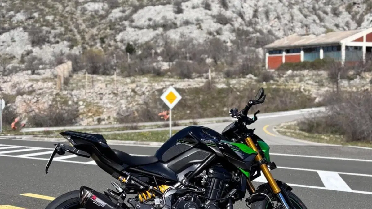 Kawasaki Z 900 SE Performance (2023 - 24)  (2)