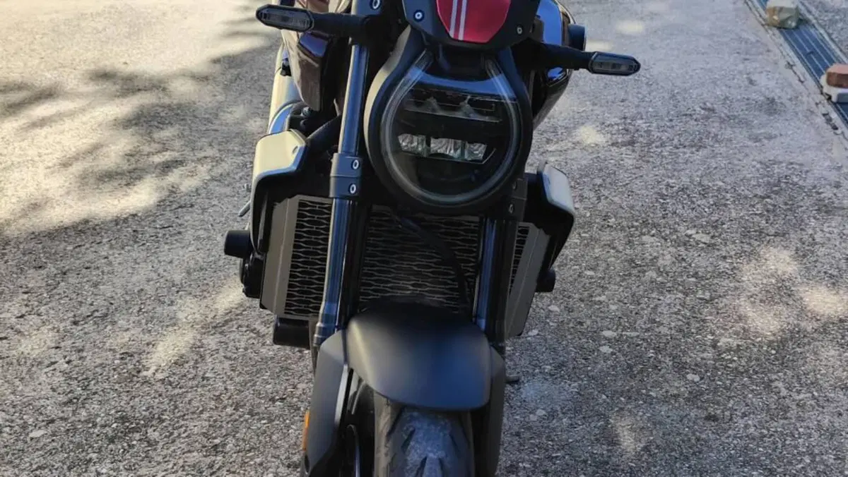 Honda CB 1000 R (2021 - 25)  (3)