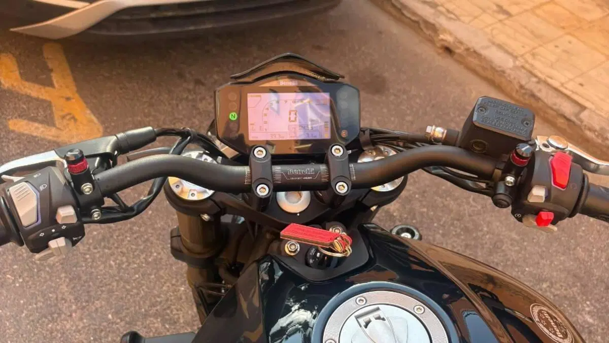 Benelli 752 S (2022 - 25)  (5)