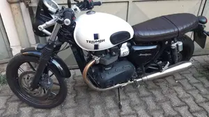 Triumph Street Twin 900 (2021 - 22) 