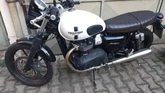 Triumph Street Twin 900 (2021 - 22)