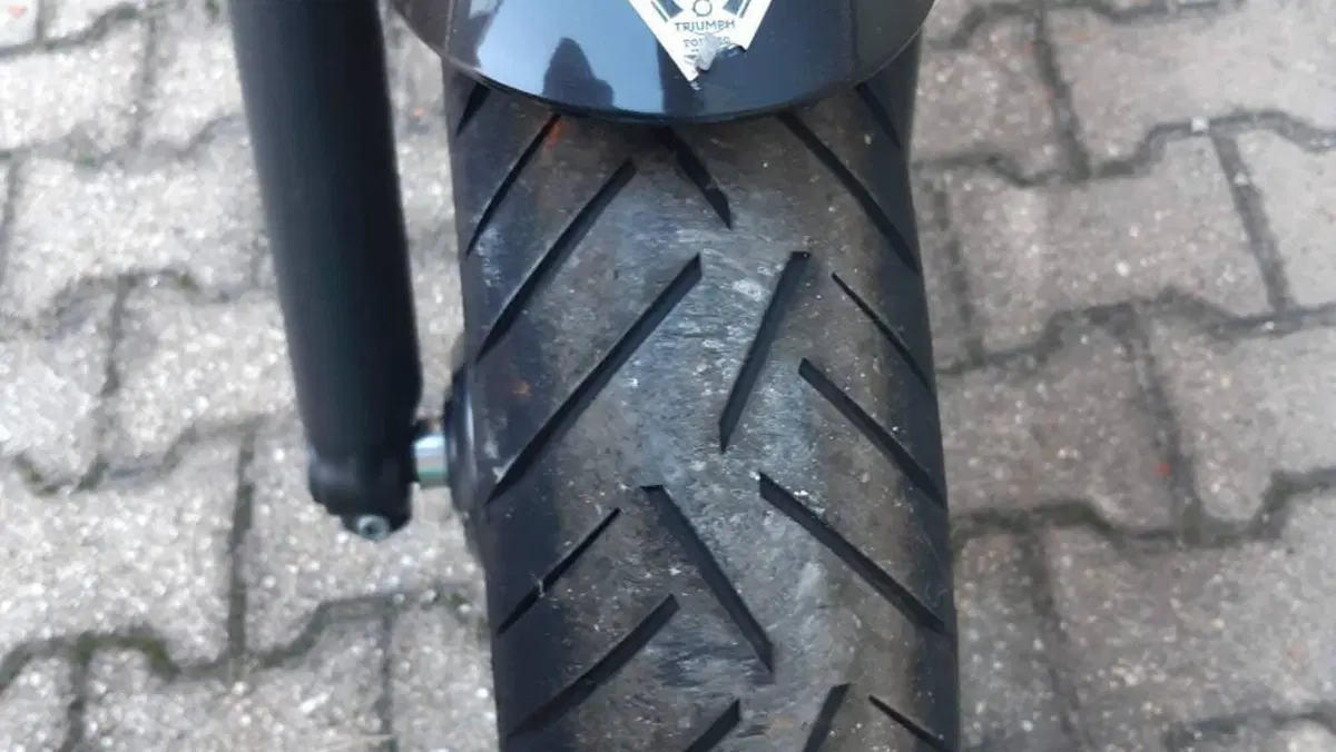 Triumph Street Twin 900 (2021 - 22)  (6)