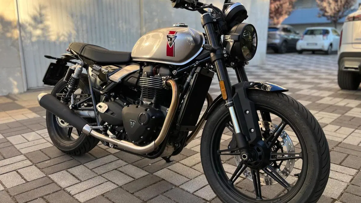 Triumph Speed Twin 900 (2025 - 26)  (2)