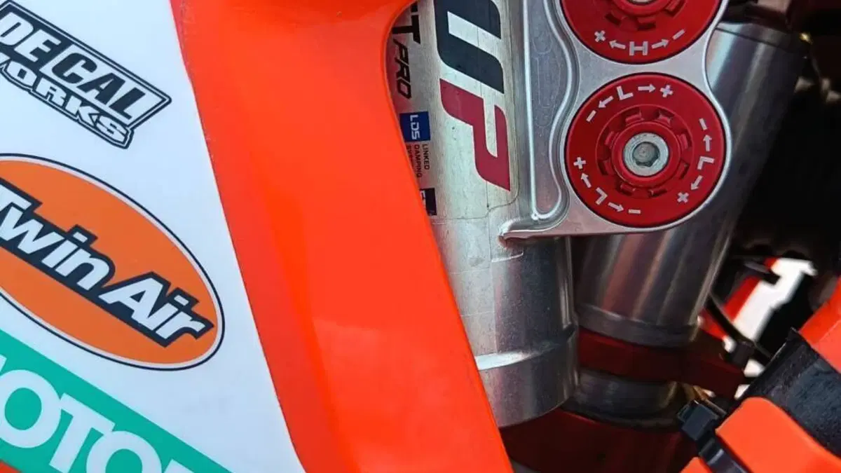 KTM 450 SX-F Factory Edition (2026)  (2)
