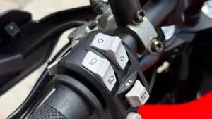 Ducati Hypermotard 950 RVE (2022 - 25)  (18)