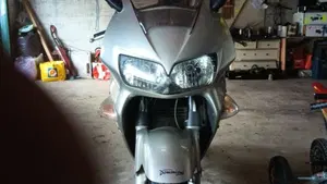 Honda VFR 800 (1998 - 01) 