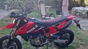 Ducati Hypermotard 698 Mono (2024 - 26)  (4)