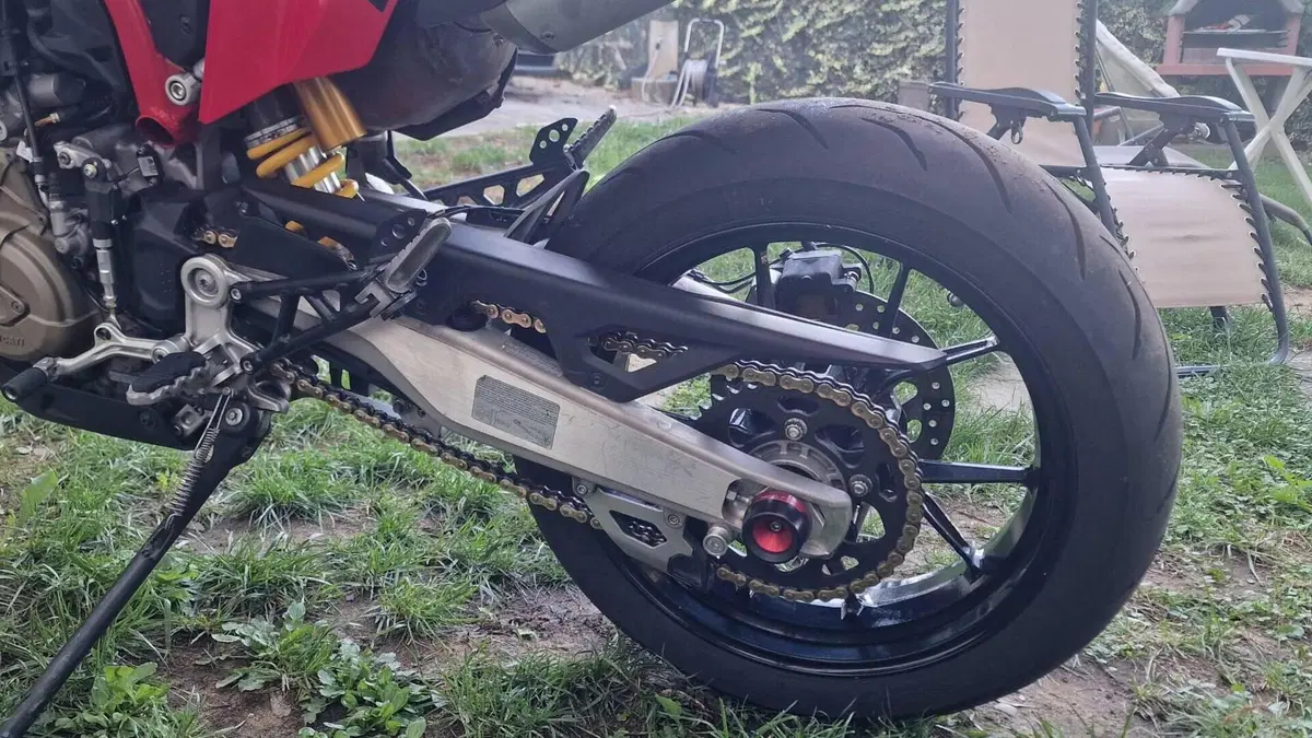 Ducati Hypermotard 698 Mono (2024 - 26)  (5)