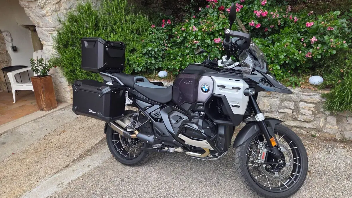 Bmw R 1300 GS Adventure Triple Black (2025 - 26)  (3)