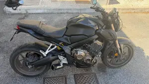 Honda CB 650 R (2021 - 23)  (2)