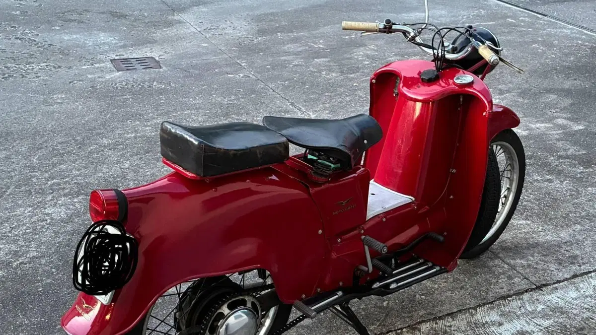 Moto Guzzi   (8)