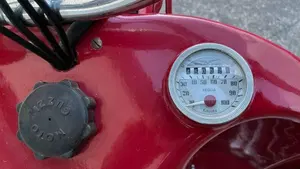 Moto Guzzi   (9)