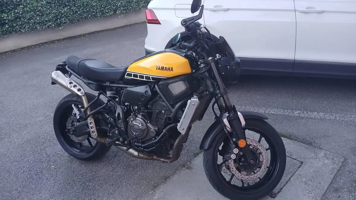 Yamaha XSR 700 ABS 60th Anniversary (2016 - 18)  (2)