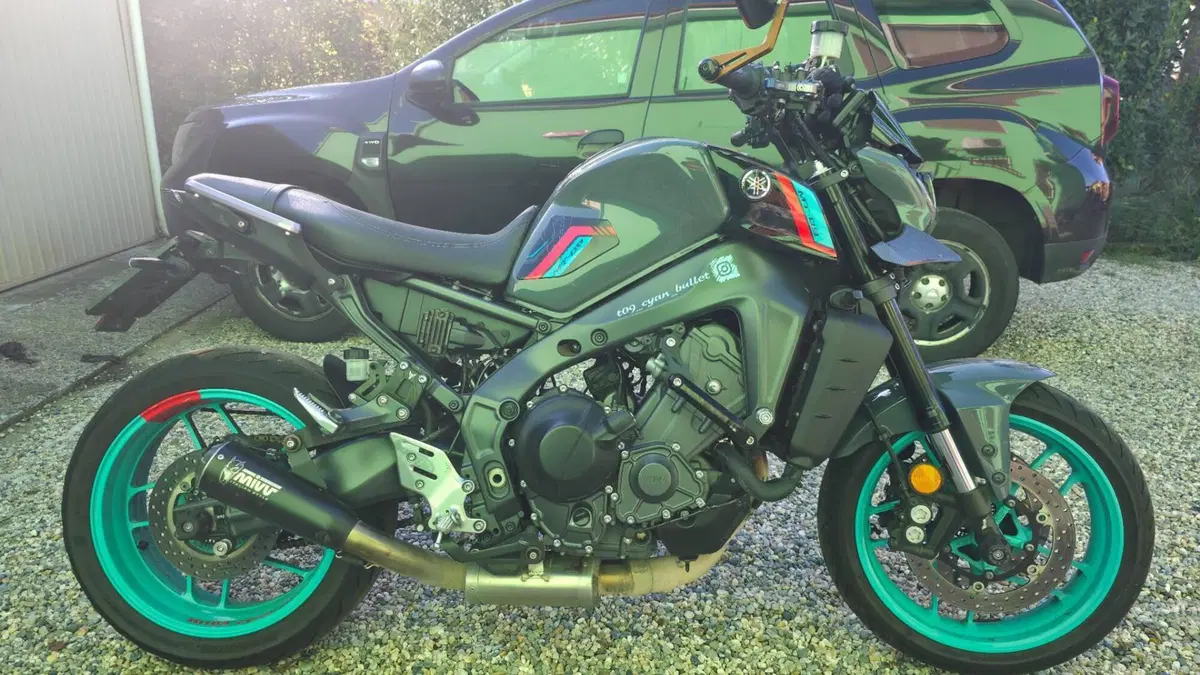 Yamaha MT-09 (2021 - 23)  (2)