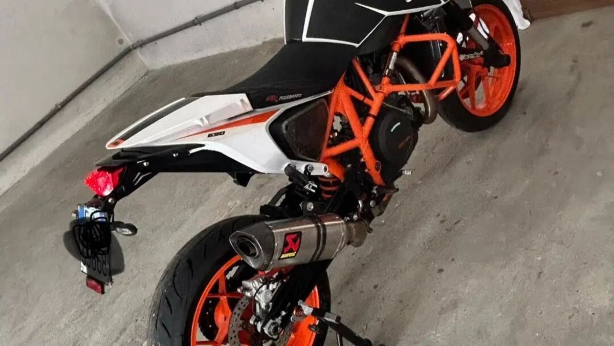 KTM 690 Duke R (2010 - 15)  (2)