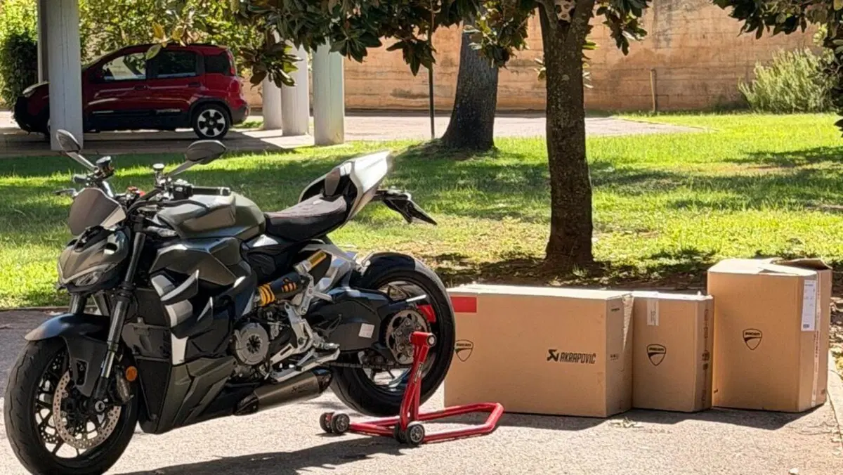 Ducati Streetfighter V2 (2022 - 24) 