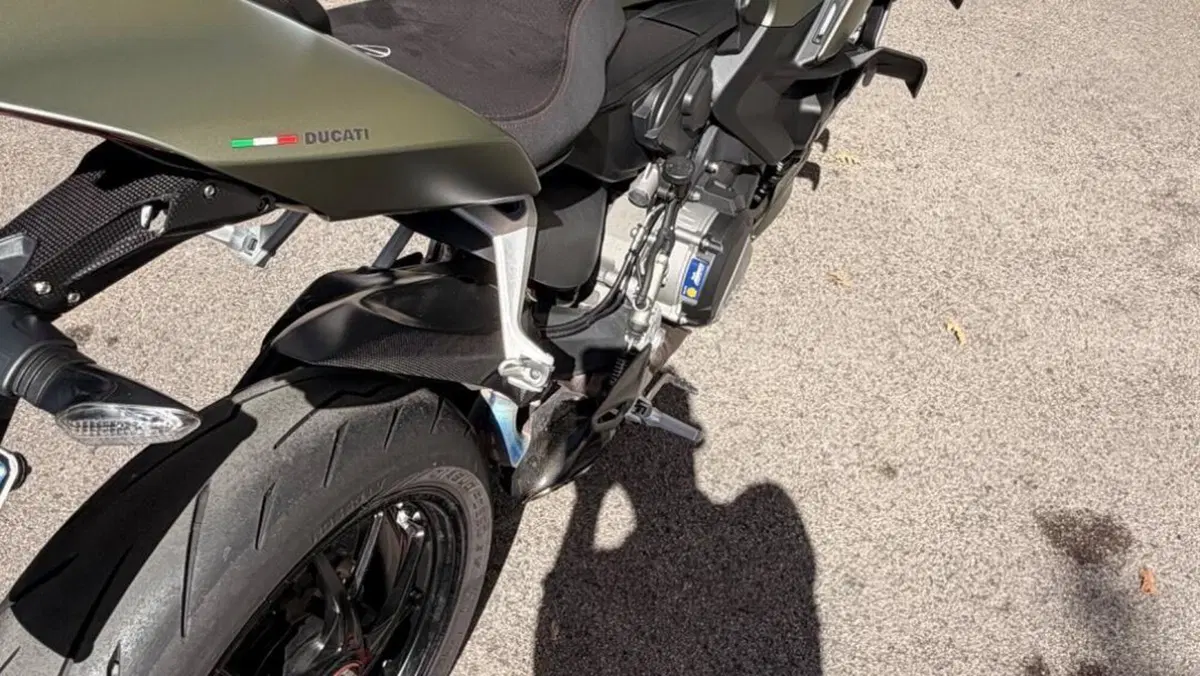 Ducati Streetfighter V2 (2022 - 24)  (8)