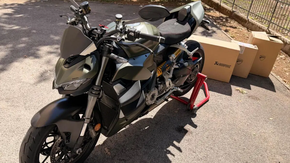Ducati Streetfighter V2 (2022 - 24)  (11)