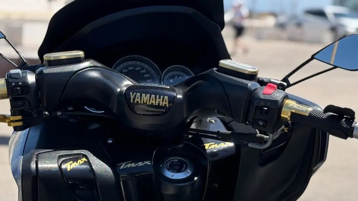 Yamaha T-Max 500 (2008 - 12)  (3)