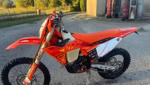 KTM 250 EXC-F Six Days (2025)  (6)
