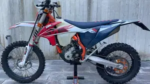 KTM 250 EXC-F Six Days (2023)  (2)