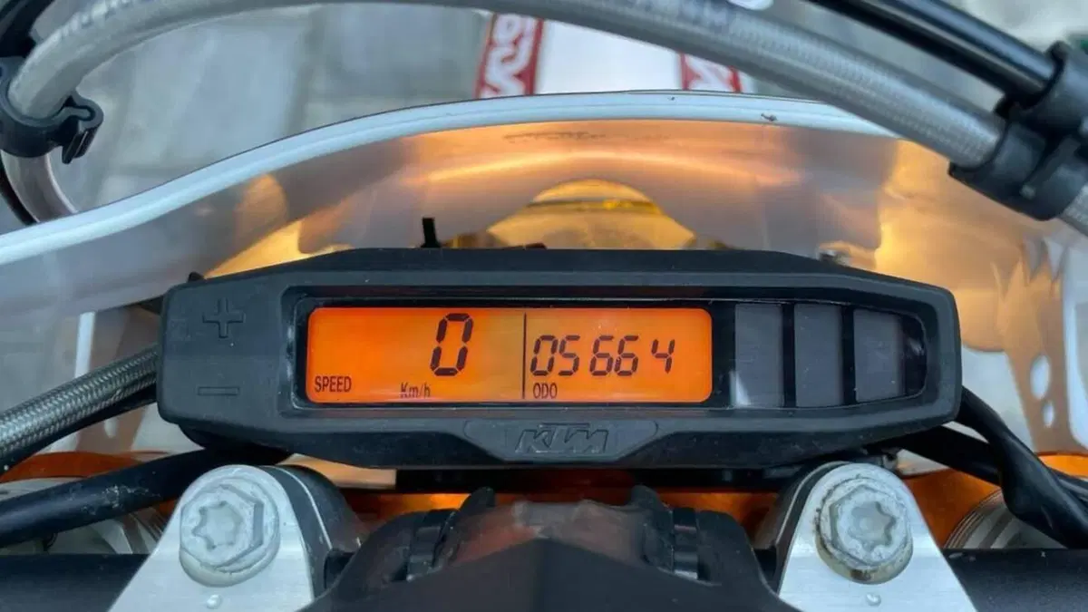 KTM 250 EXC-F Six Days (2023)  (6)