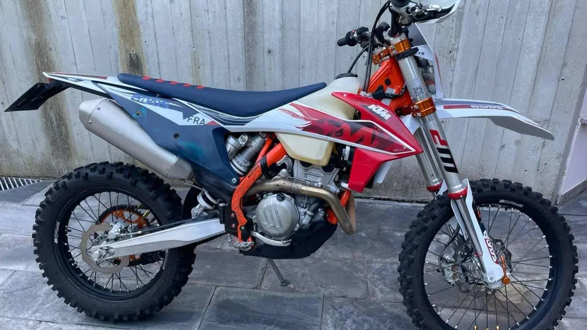 KTM 250 EXC-F Six Days (2023)  (10)