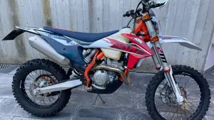 KTM 250 EXC-F Six Days (2023)  (10)