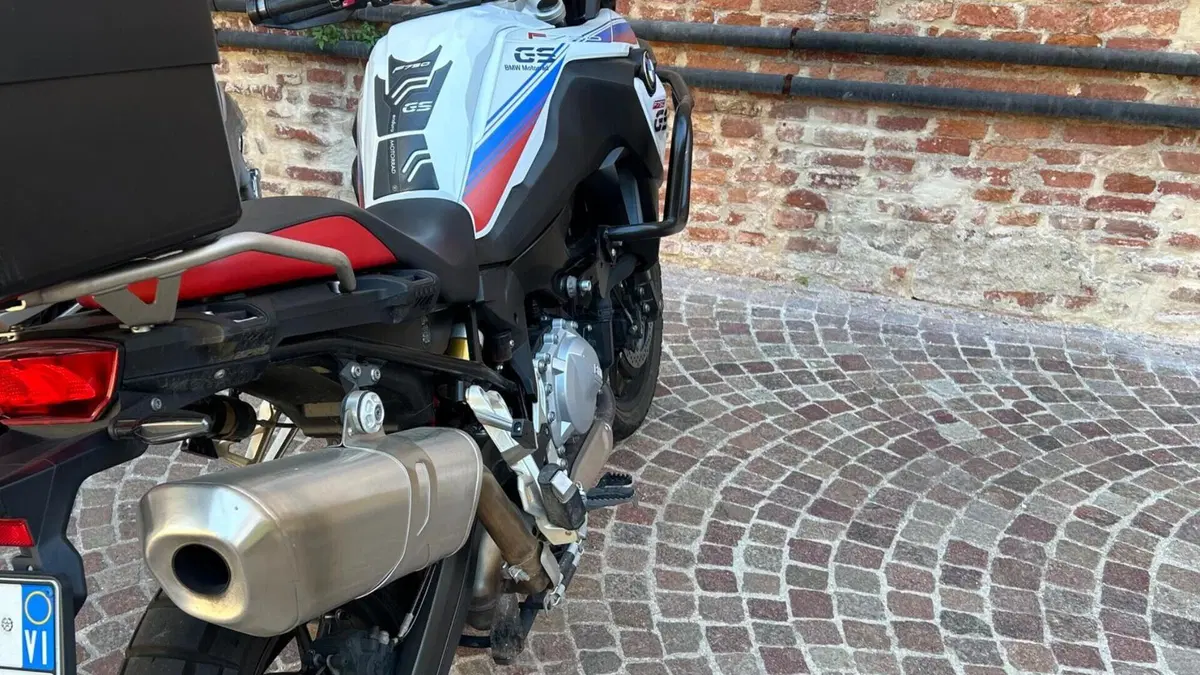 Bmw F 750 GS Edition 40 Years GS (2021)  (5)