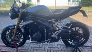 Triumph Speed Triple 1200 RS (2021 - 24)  (3)