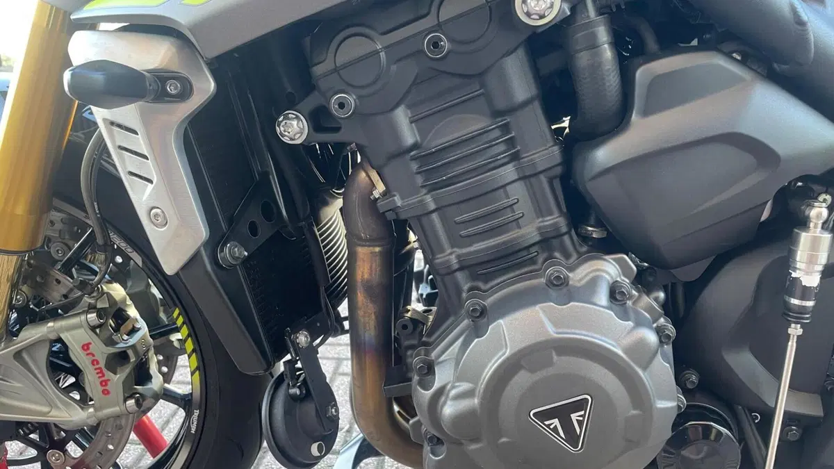 Triumph Speed Triple 1200 RS (2021 - 24)  (10)