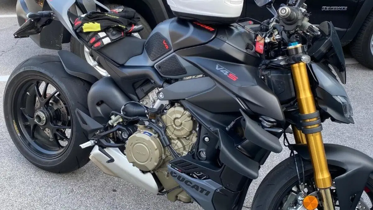 Ducati Streetfighter V4 (2023 - 24)  (2)