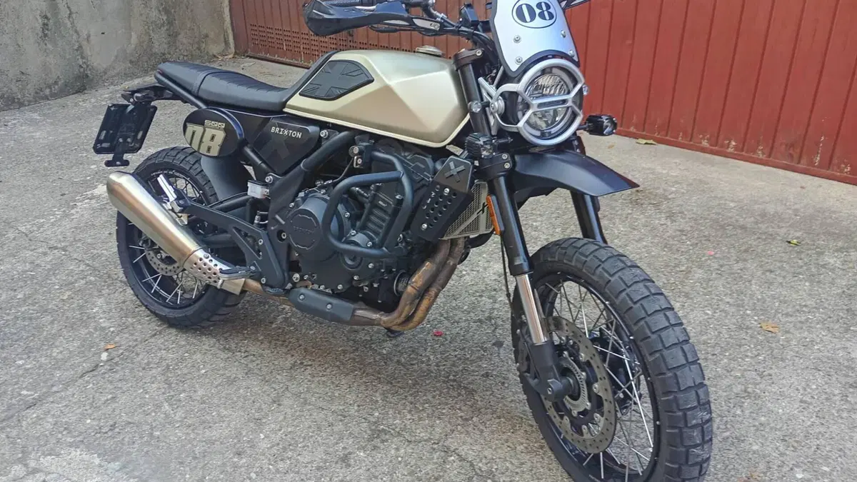 Brixton Motorcycles Crossfire 500 XC (2022 - 26)  (2)