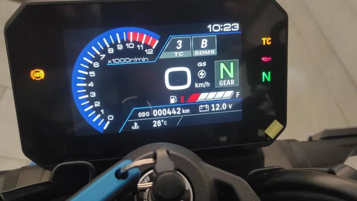 Suzuki GSX-8S (2023 - 24)  (4)