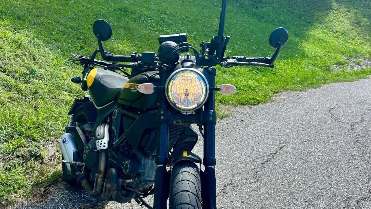 Ducati Scrambler 800 Full Throttle (2015 - 16)  (2)